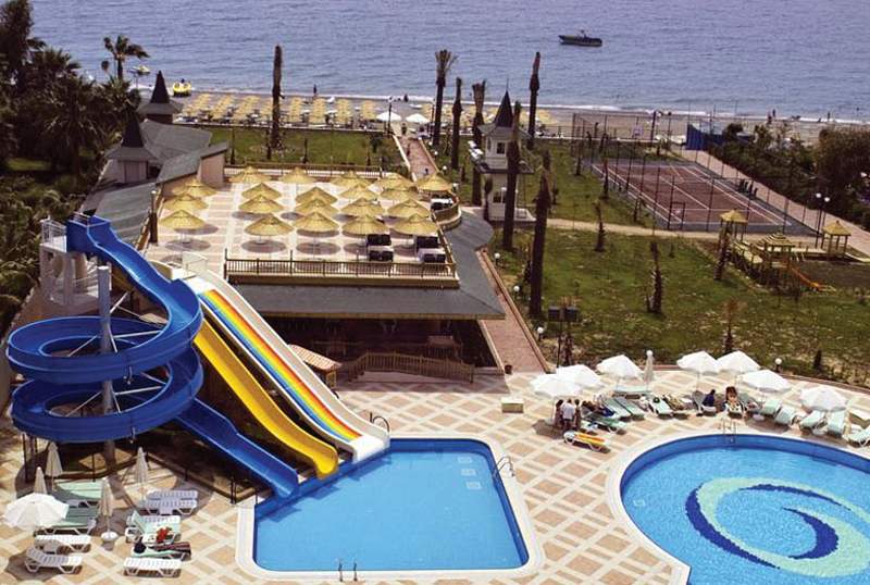 HOLIDAY GARDEN RESORT
