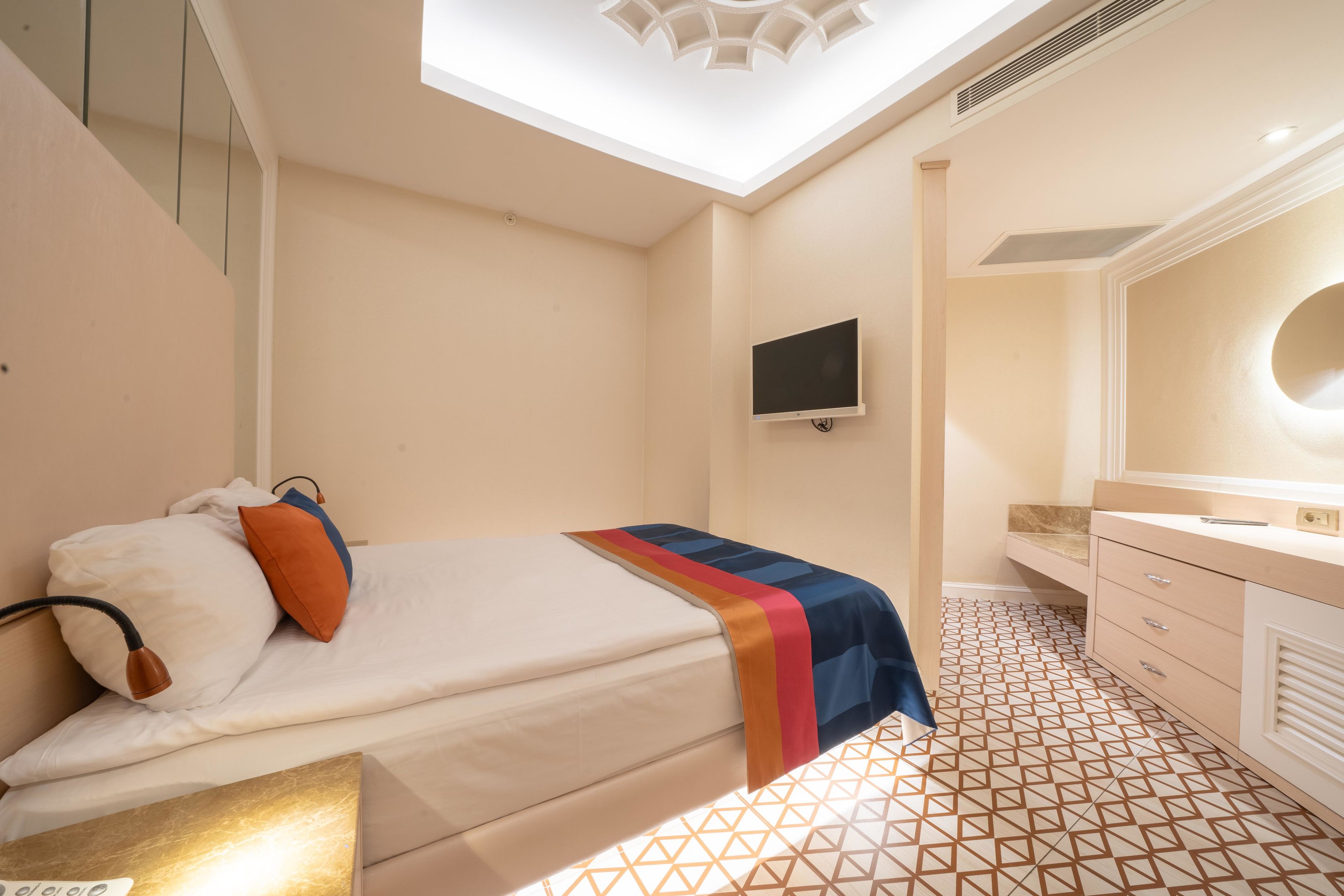 GRANADA LUXURY BELEK