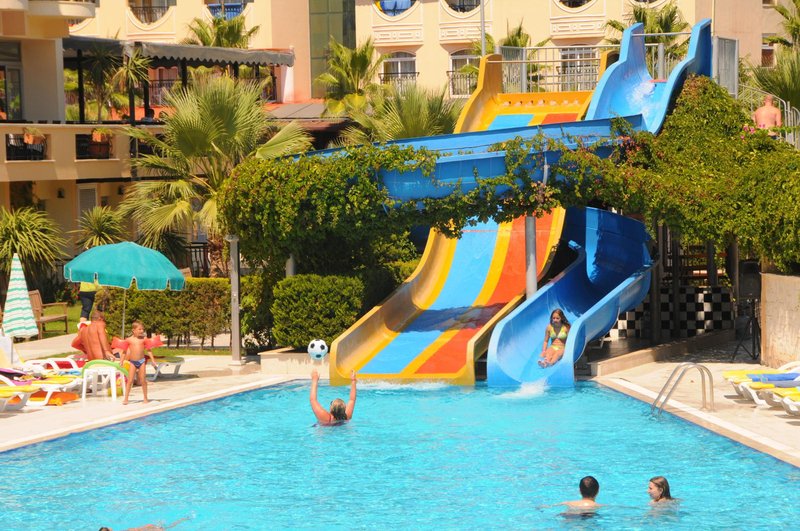 CAMYUVA BEACH HOTEL