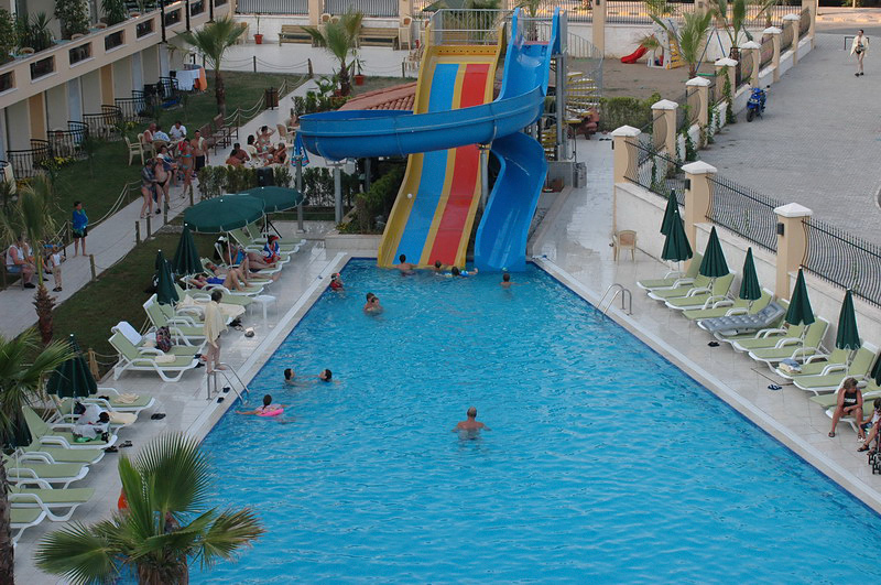CAMYUVA BEACH HOTEL
