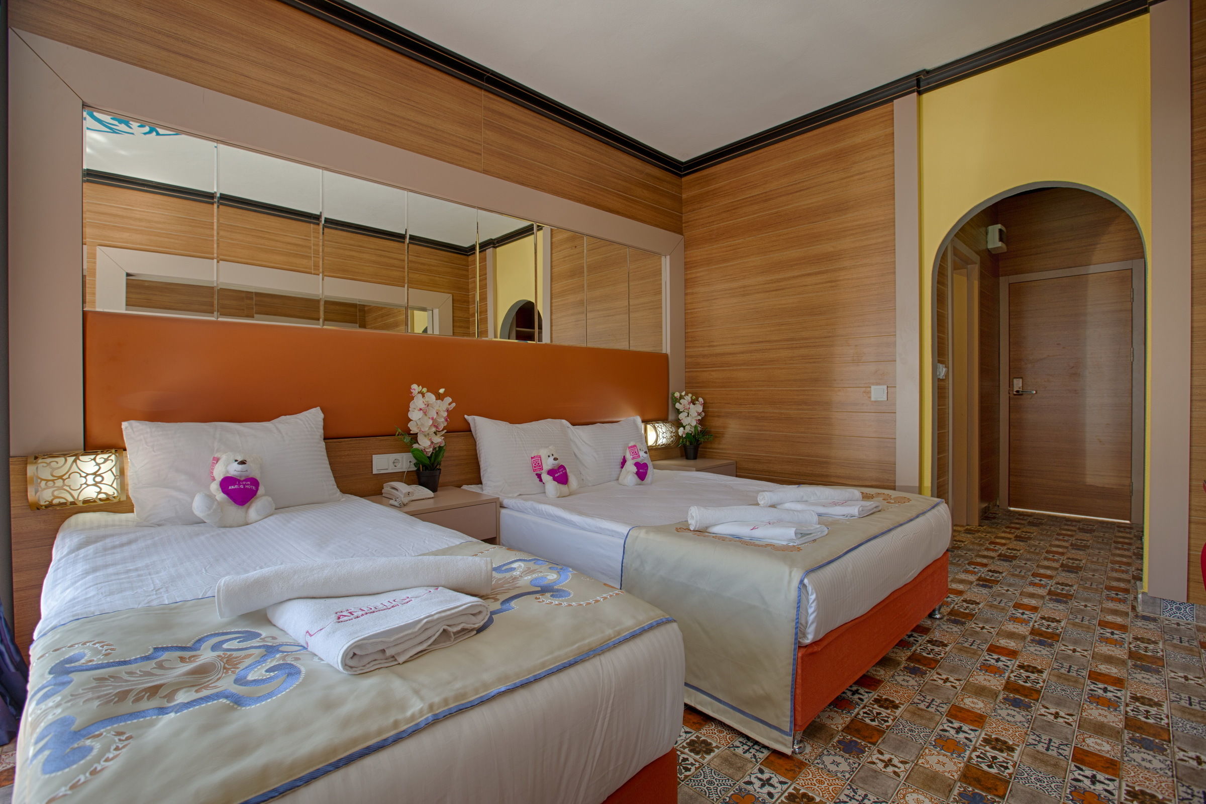 CLUB HOTEL ANJELIQ