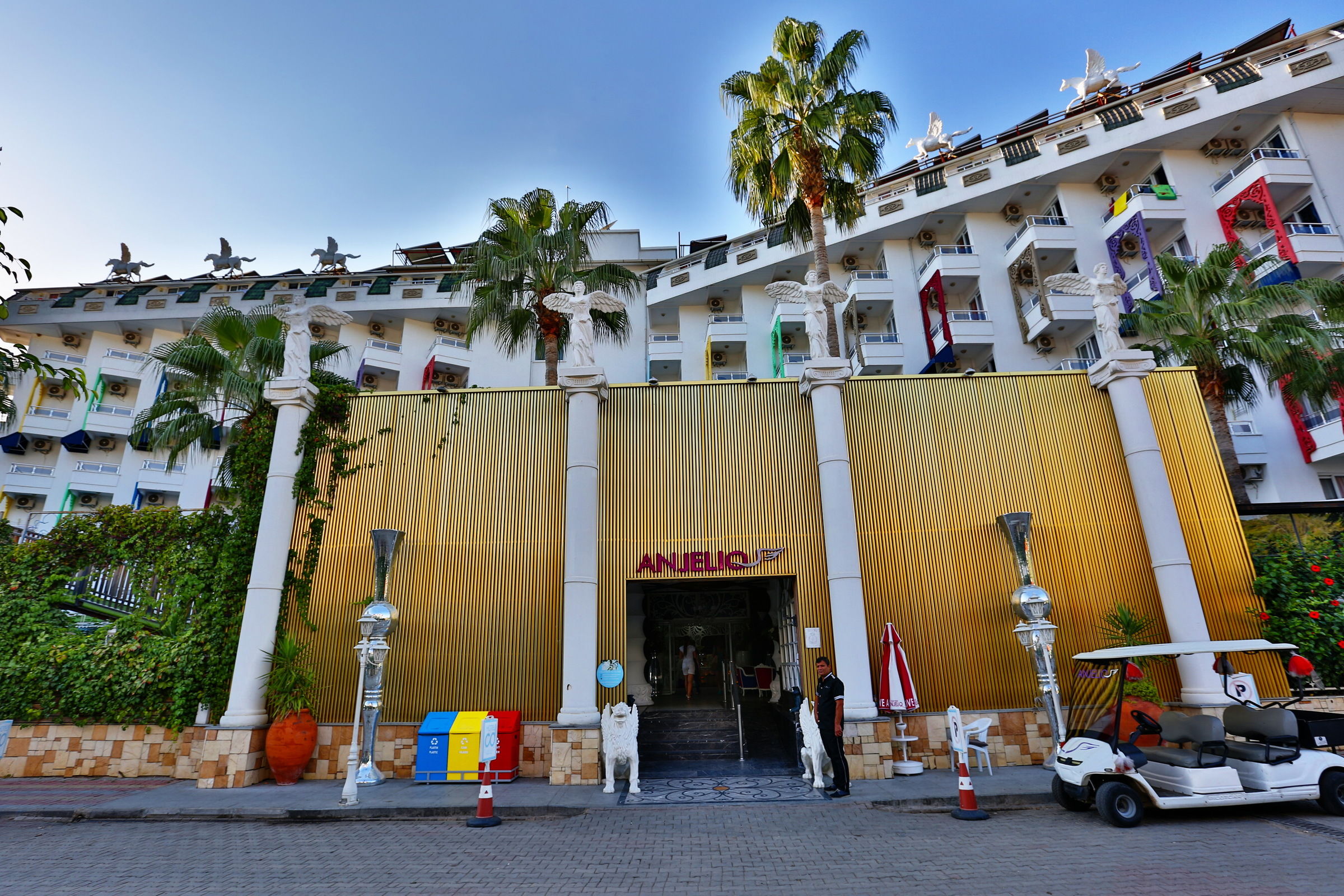 CLUB HOTEL ANJELIQ