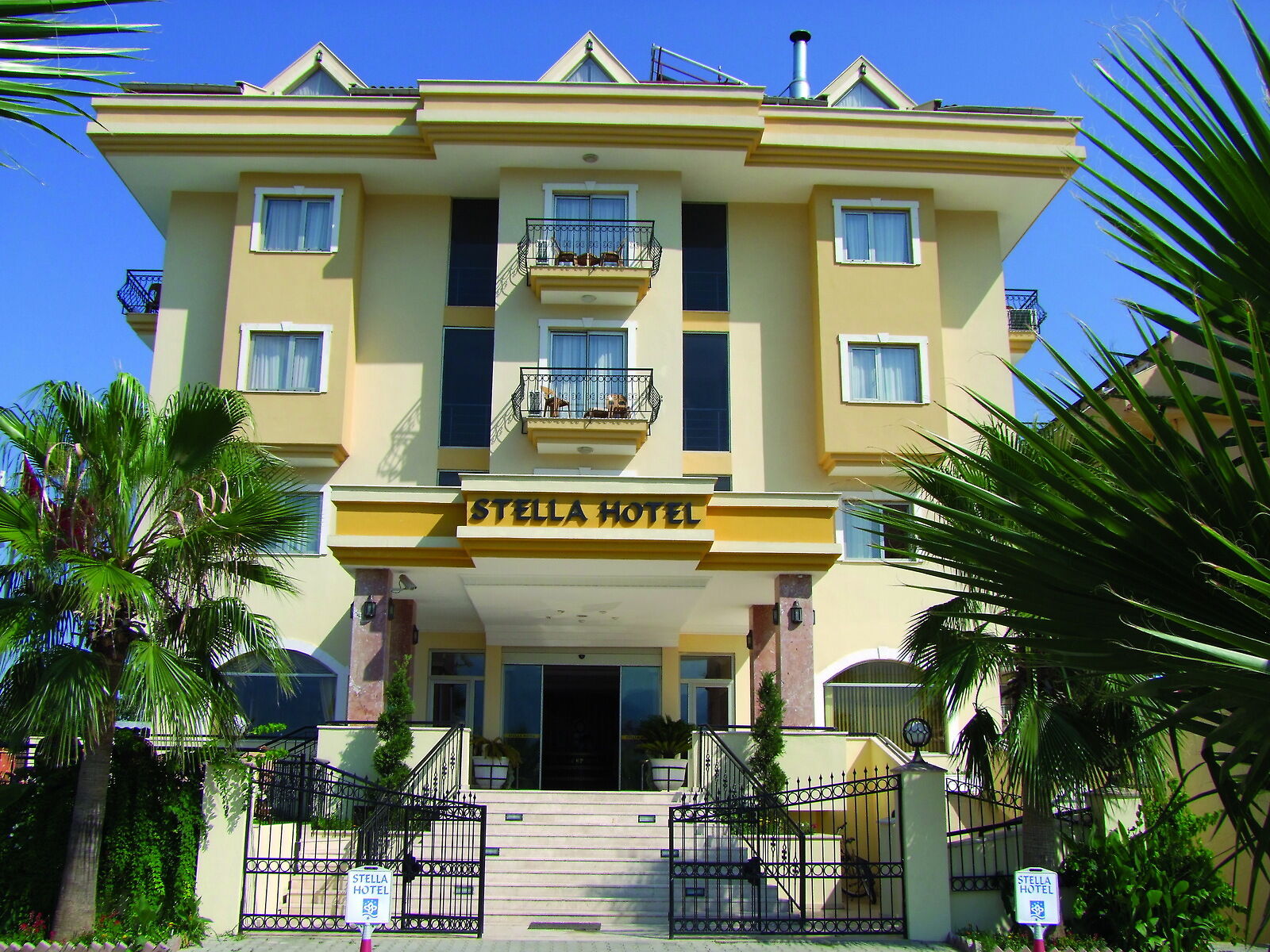 STELLA HOTEL