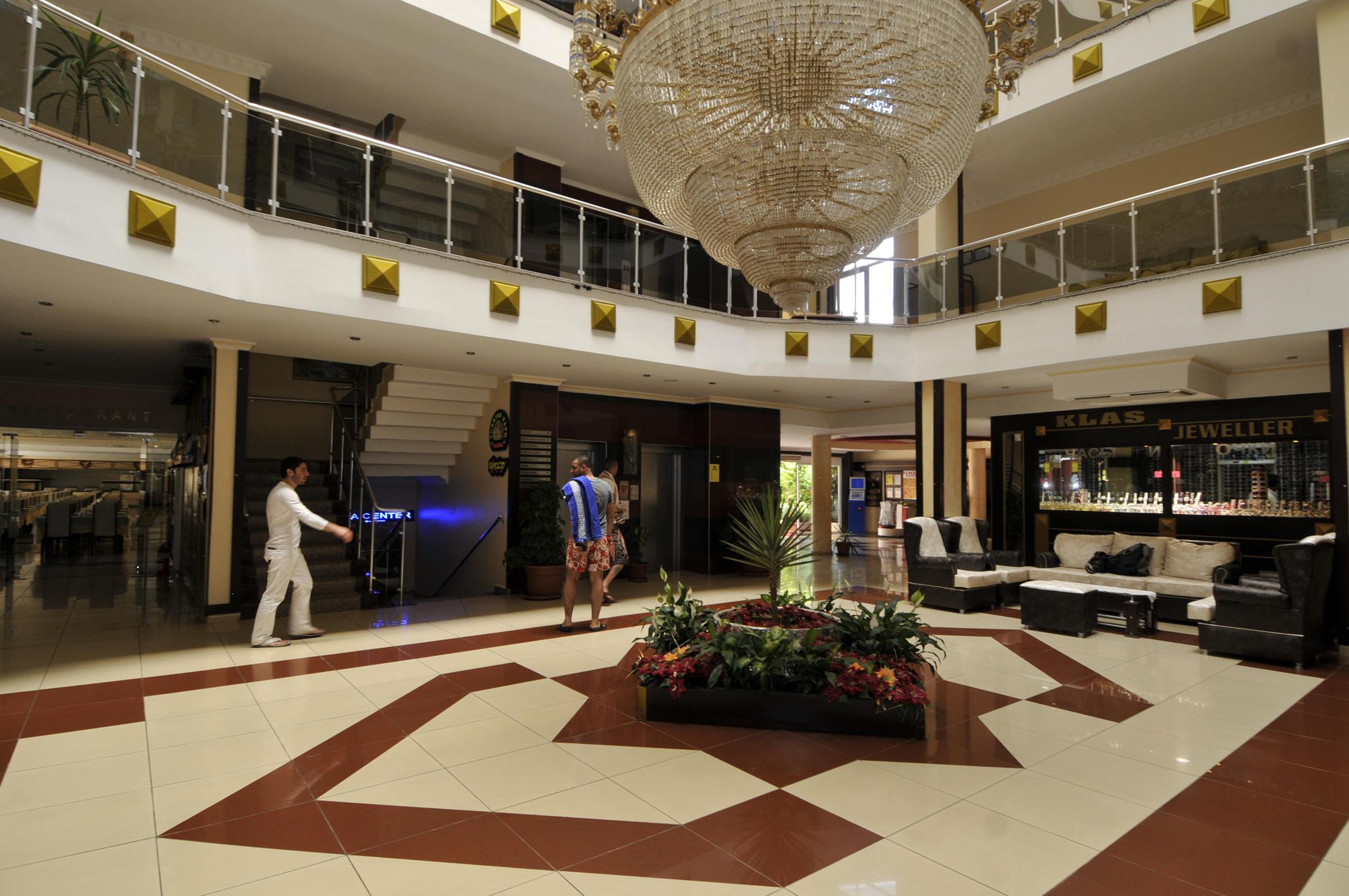 FIRST CLASS HOTEL