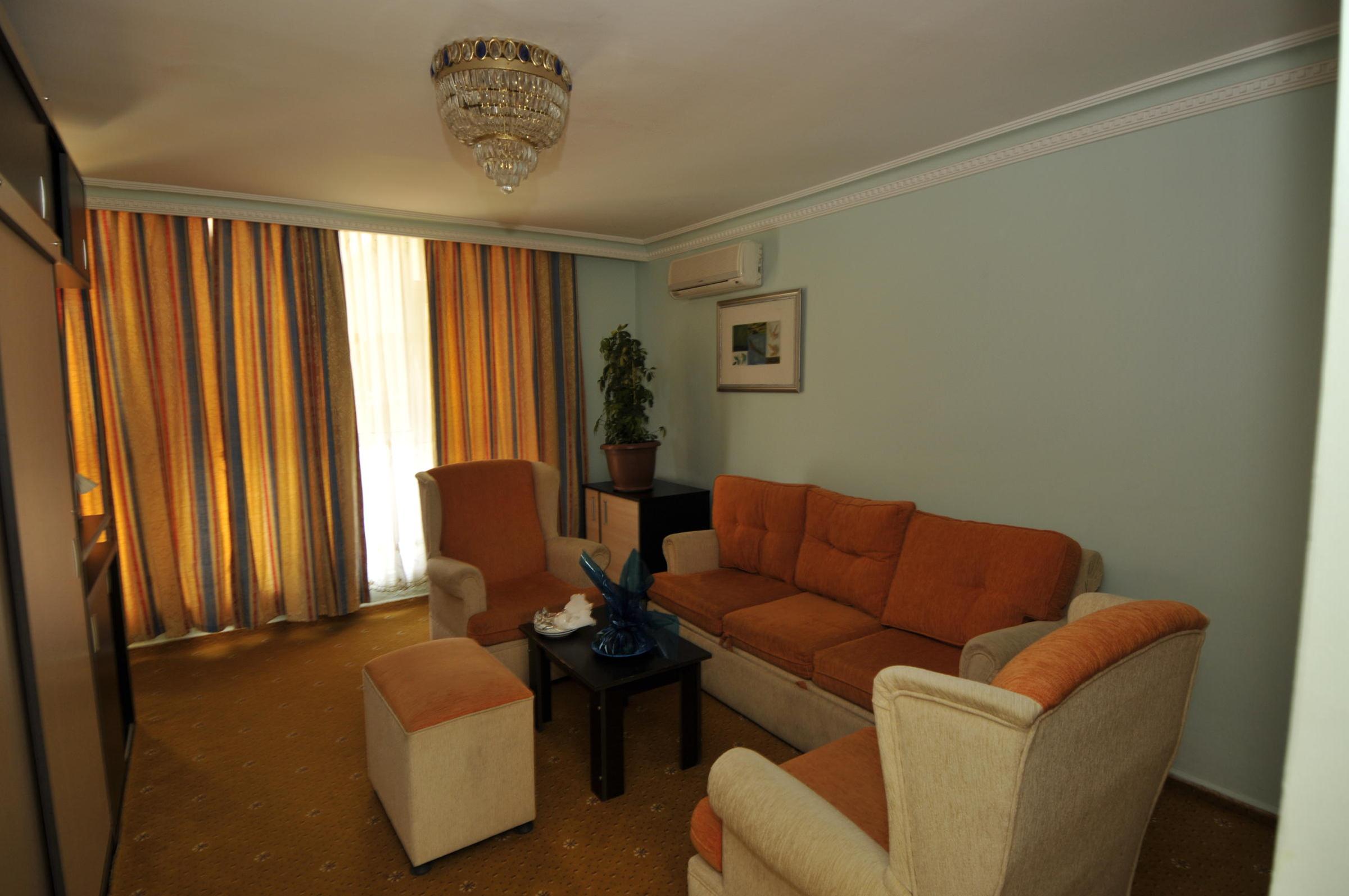 FIRST CLASS HOTEL