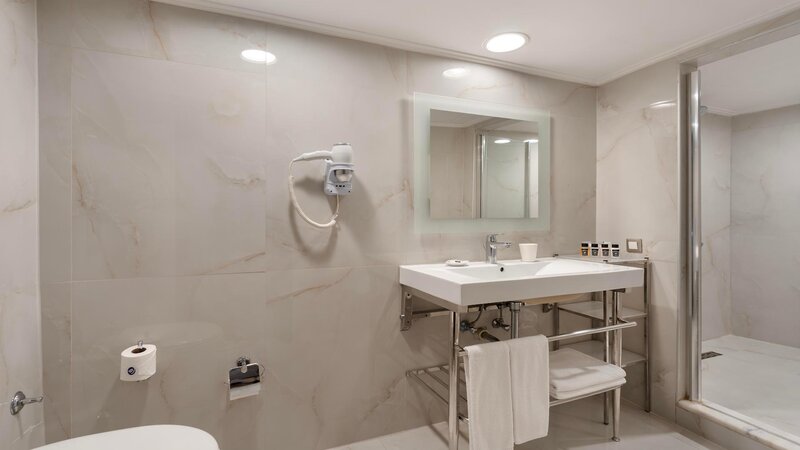 LIMAK LARA DELUXE RESORT