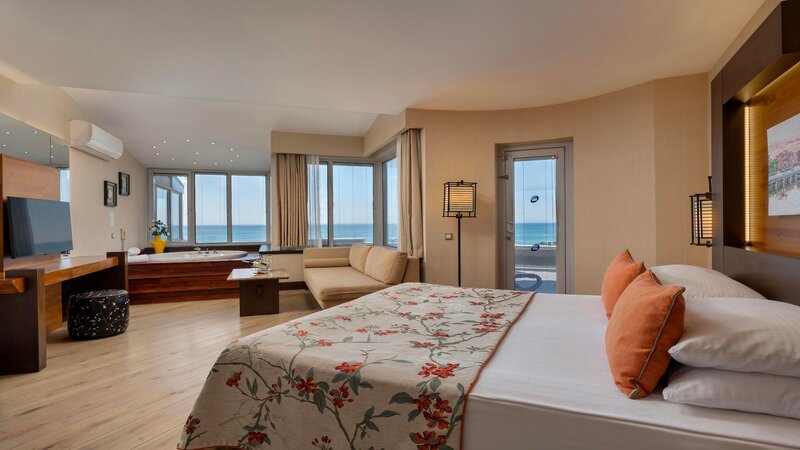 LIMAK LARA DELUXE RESORT