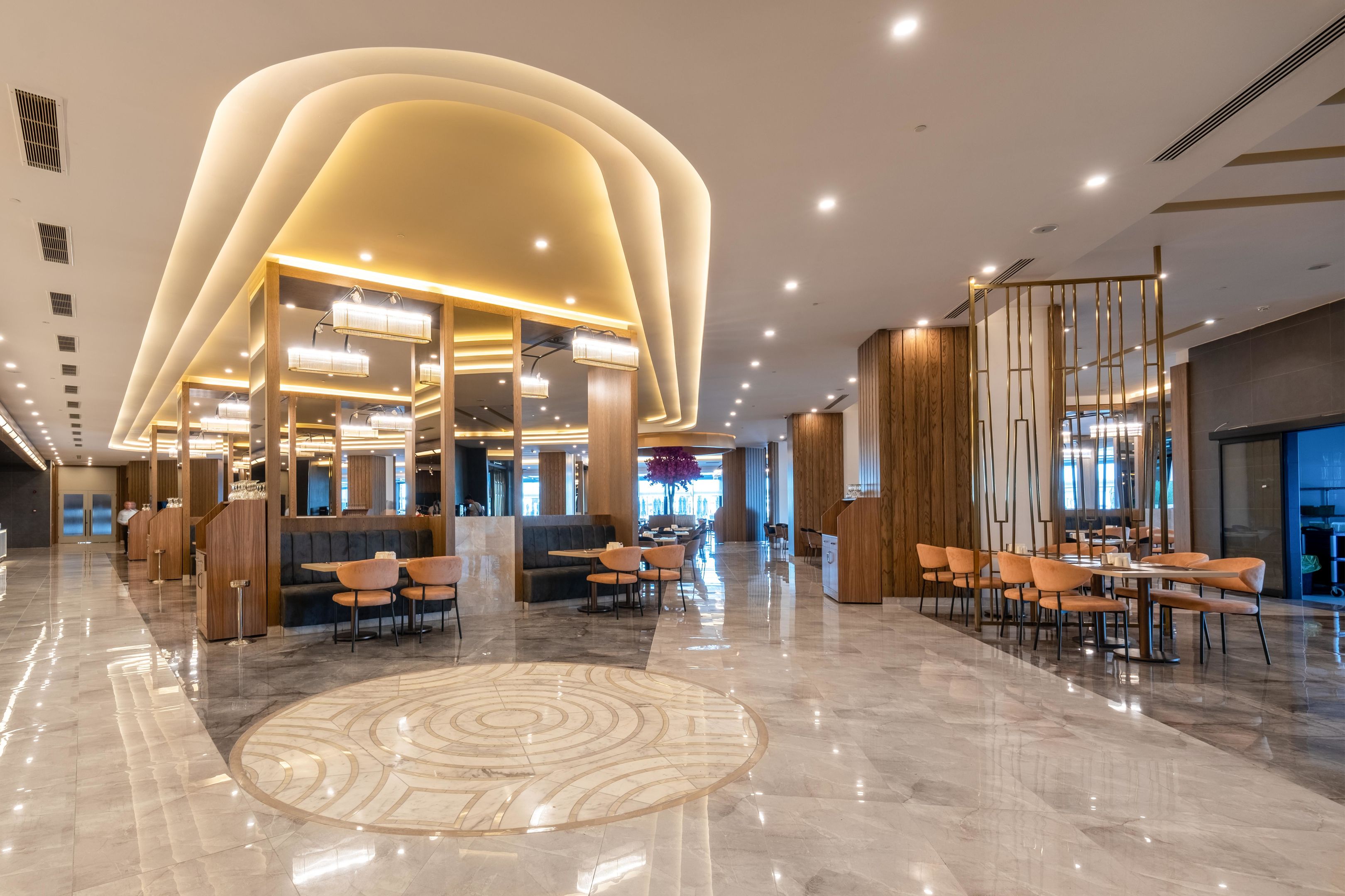 LAGO HOTEL