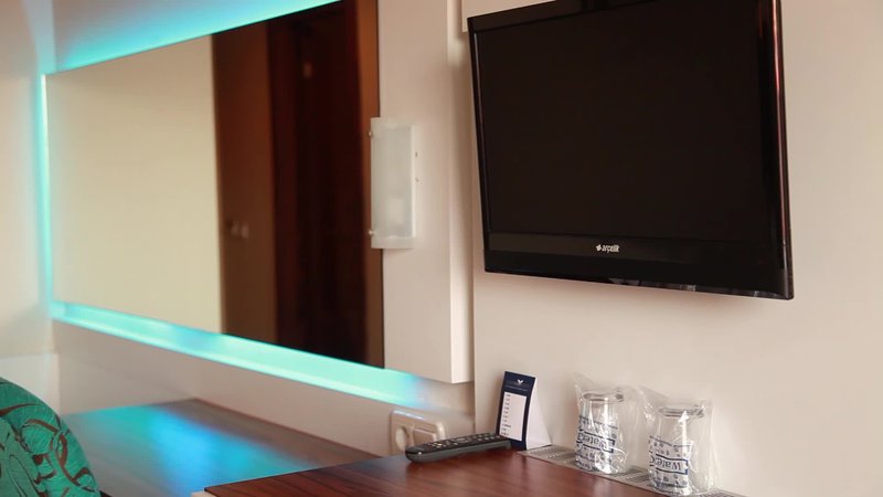 CLUB SIDE COAST HOTEL