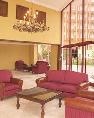 THE CORNER PARK HOTEL