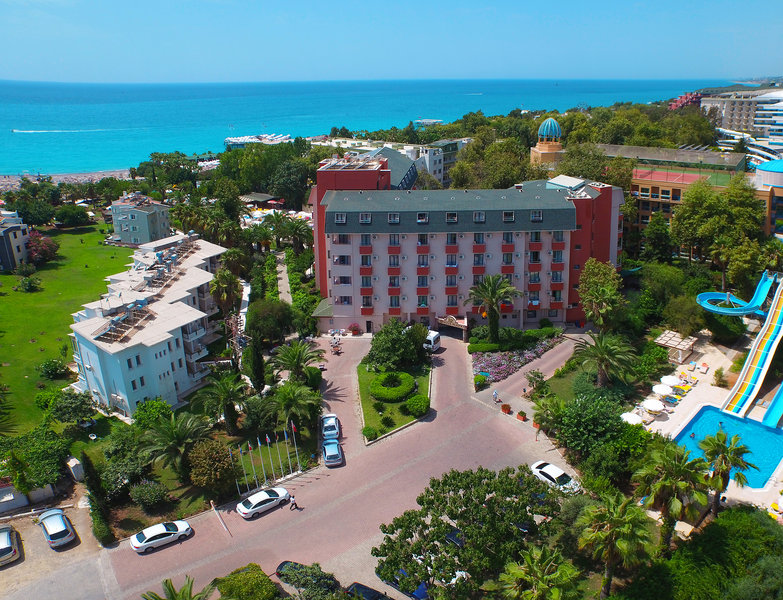 CLUB AQUA PLAZA