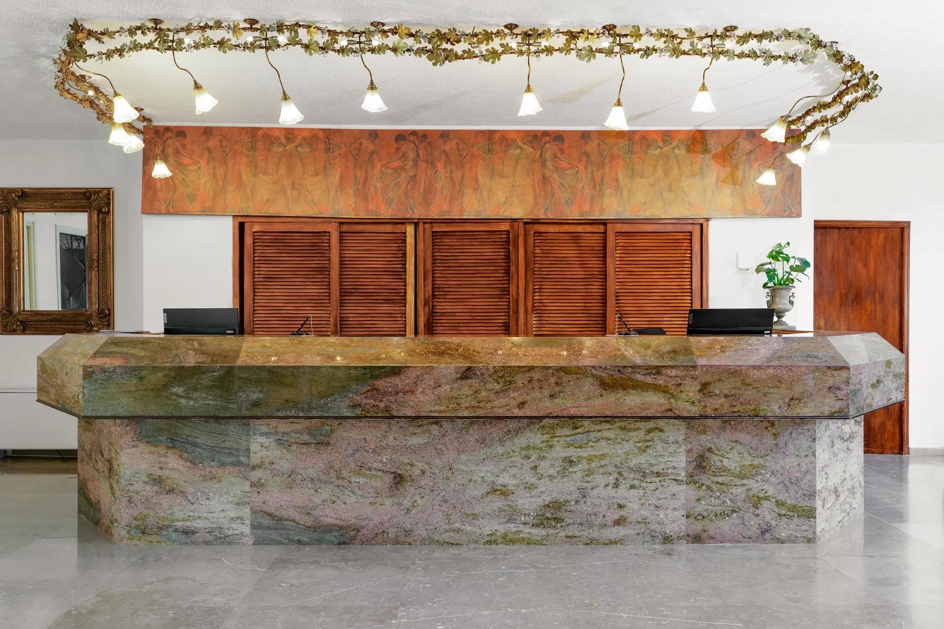 PALMARIVA BEACH HOTEL