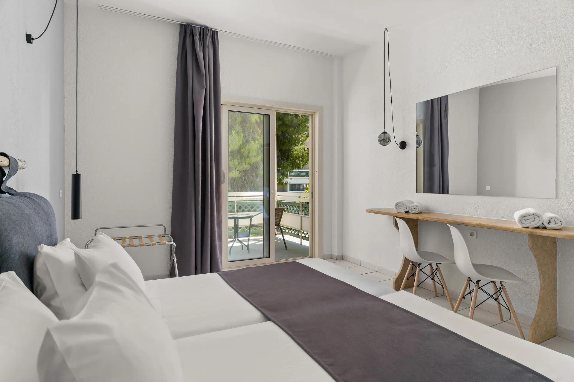 PALMARIVA BEACH HOTEL