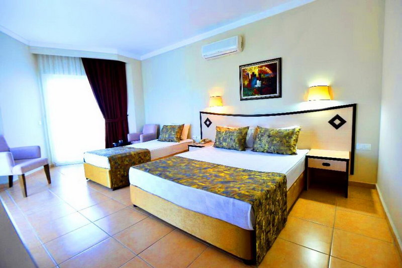 Q ELLA BEACH HOTEL