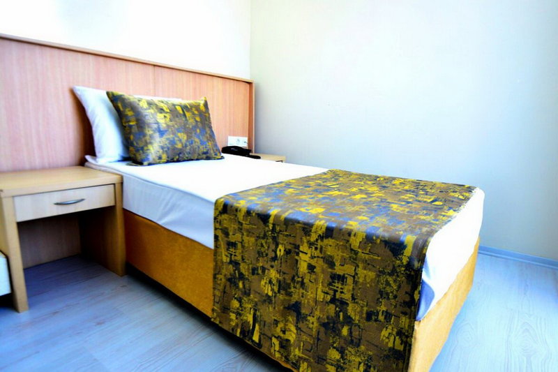 Q ELLA BEACH HOTEL