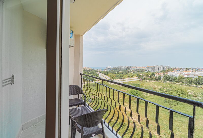 Q ELLA BEACH HOTEL