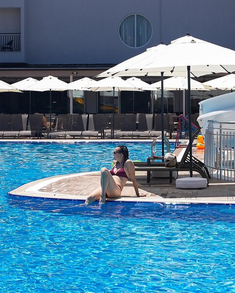Q ELLA BEACH HOTEL