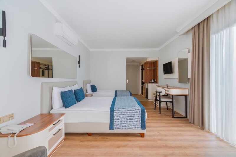 Q ELLA BEACH HOTEL