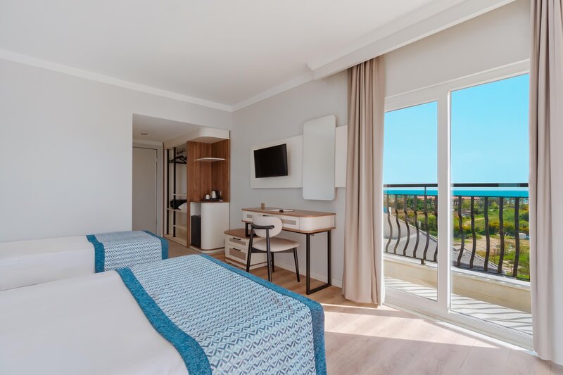Q ELLA BEACH HOTEL