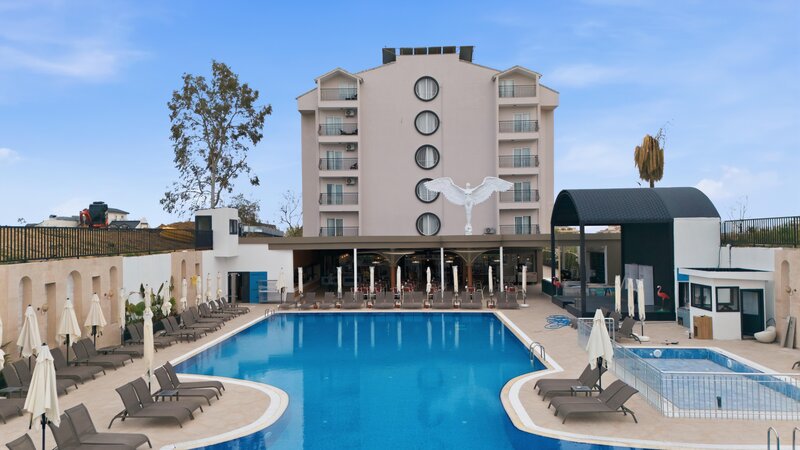 Q ELLA BEACH HOTEL