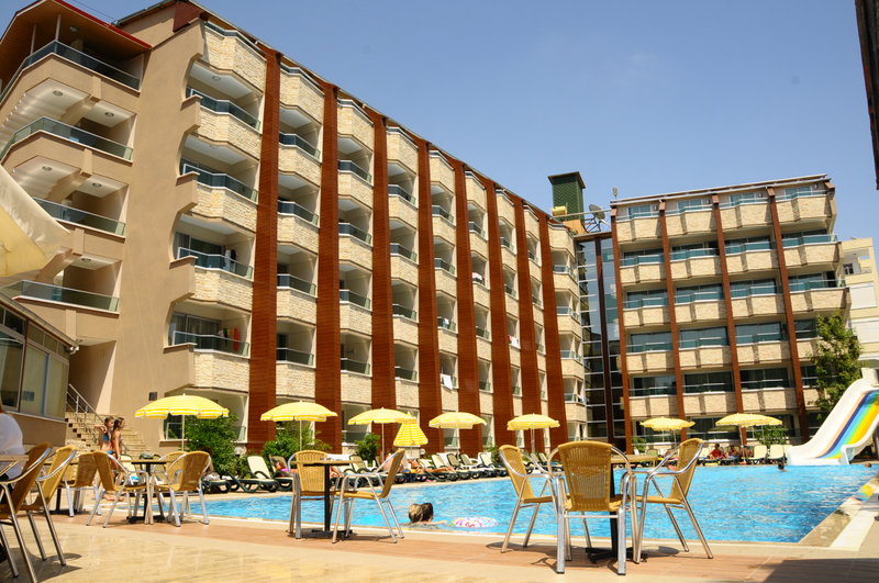 CLUB MONTE CARLO
