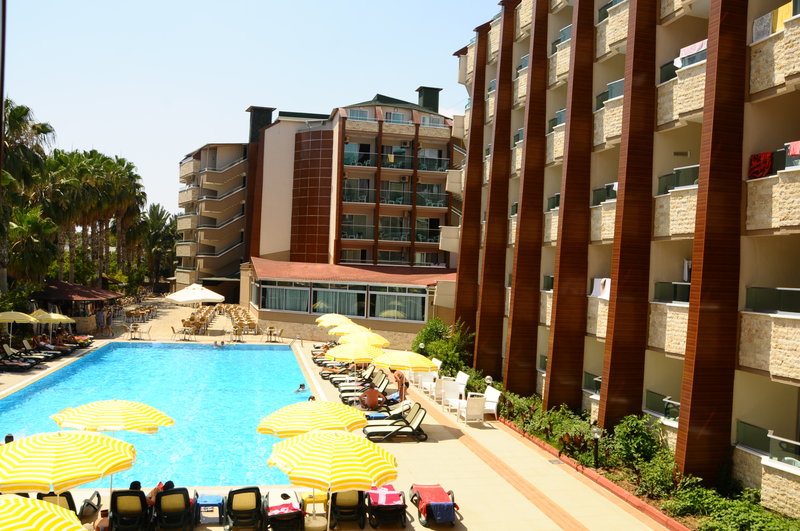 CLUB MONTE CARLO