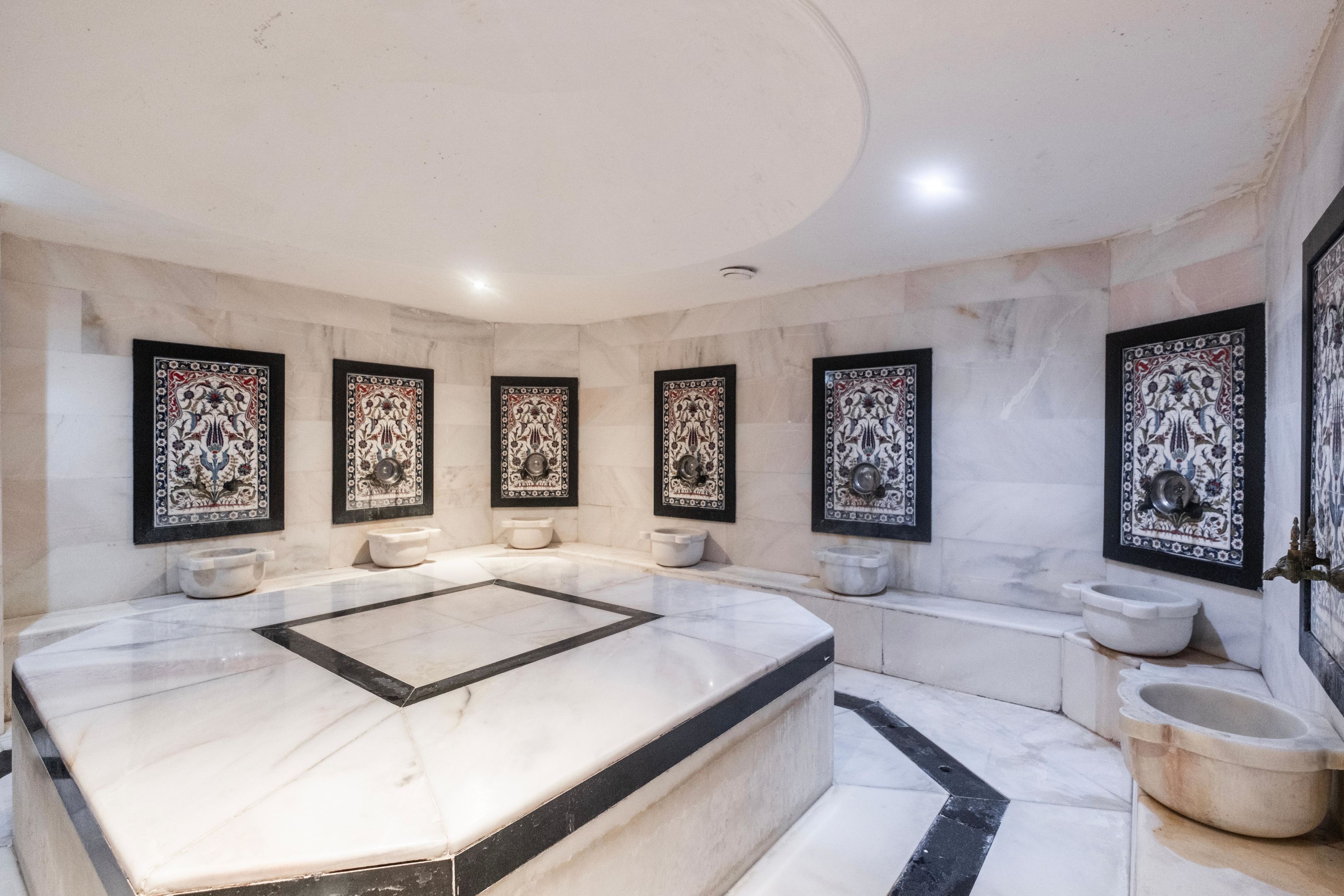 BELLA RESORT - SPA HOTEL