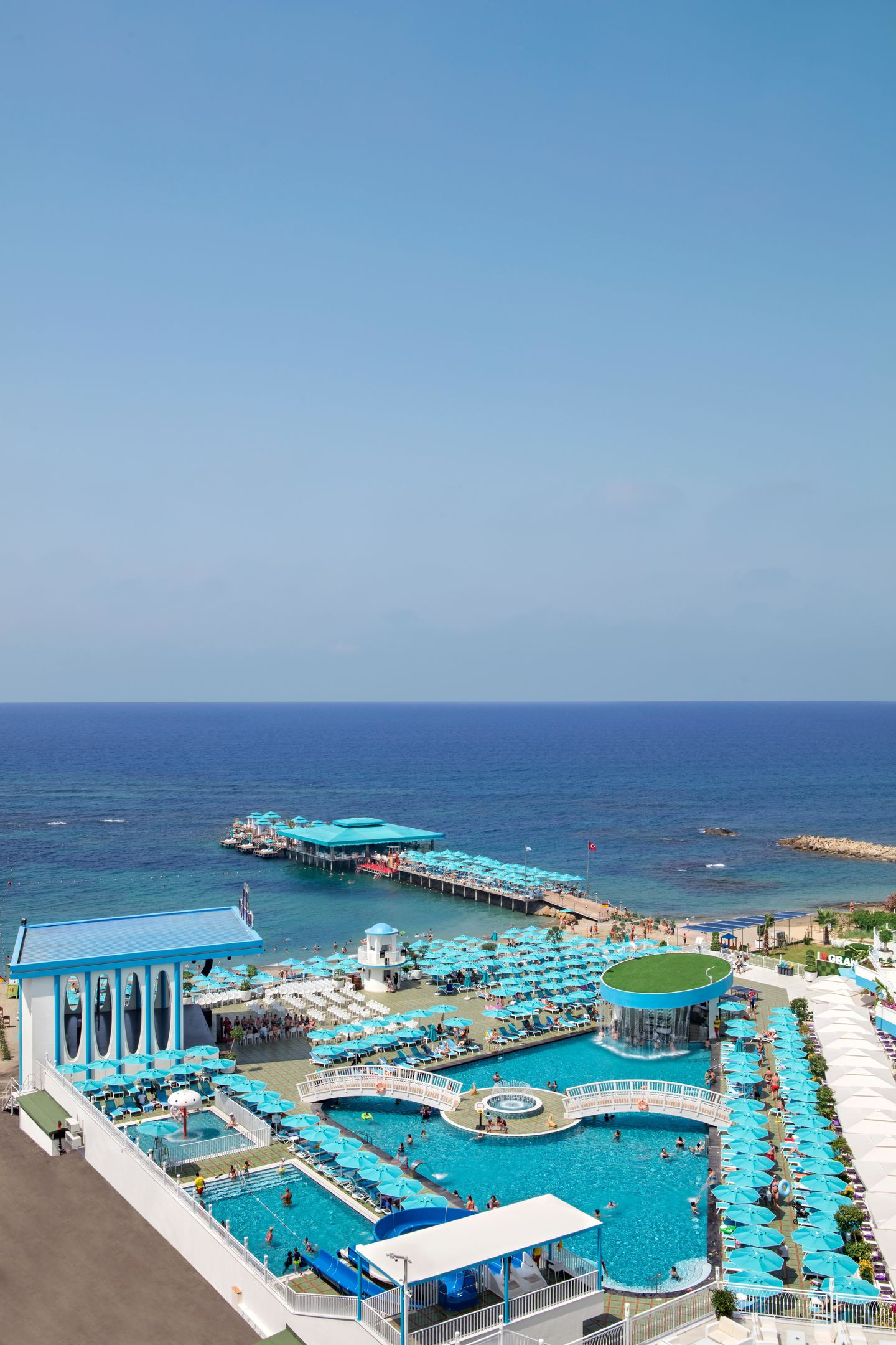 GRANADA LUXURY BEACH