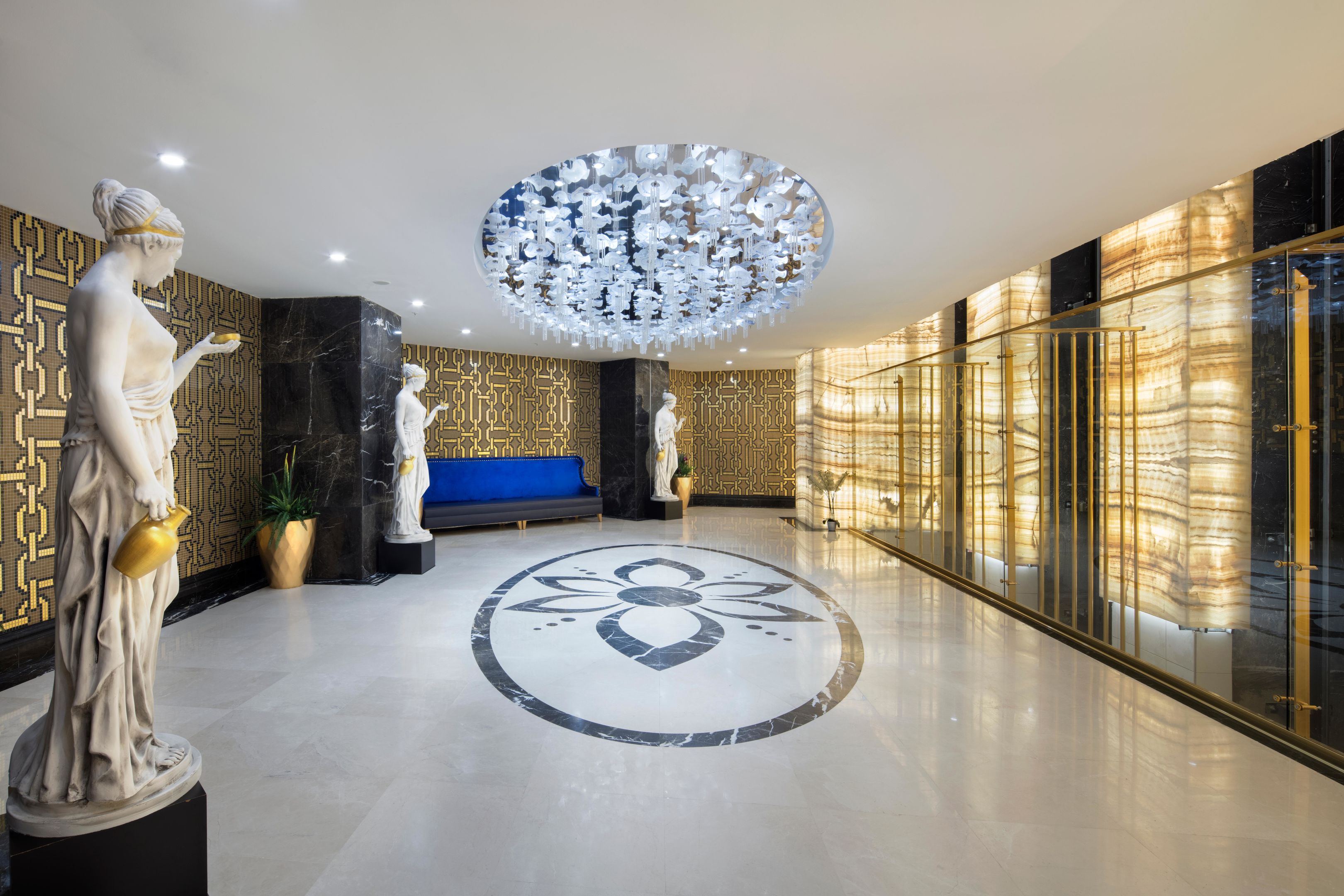GRANADA LUXURY BEACH