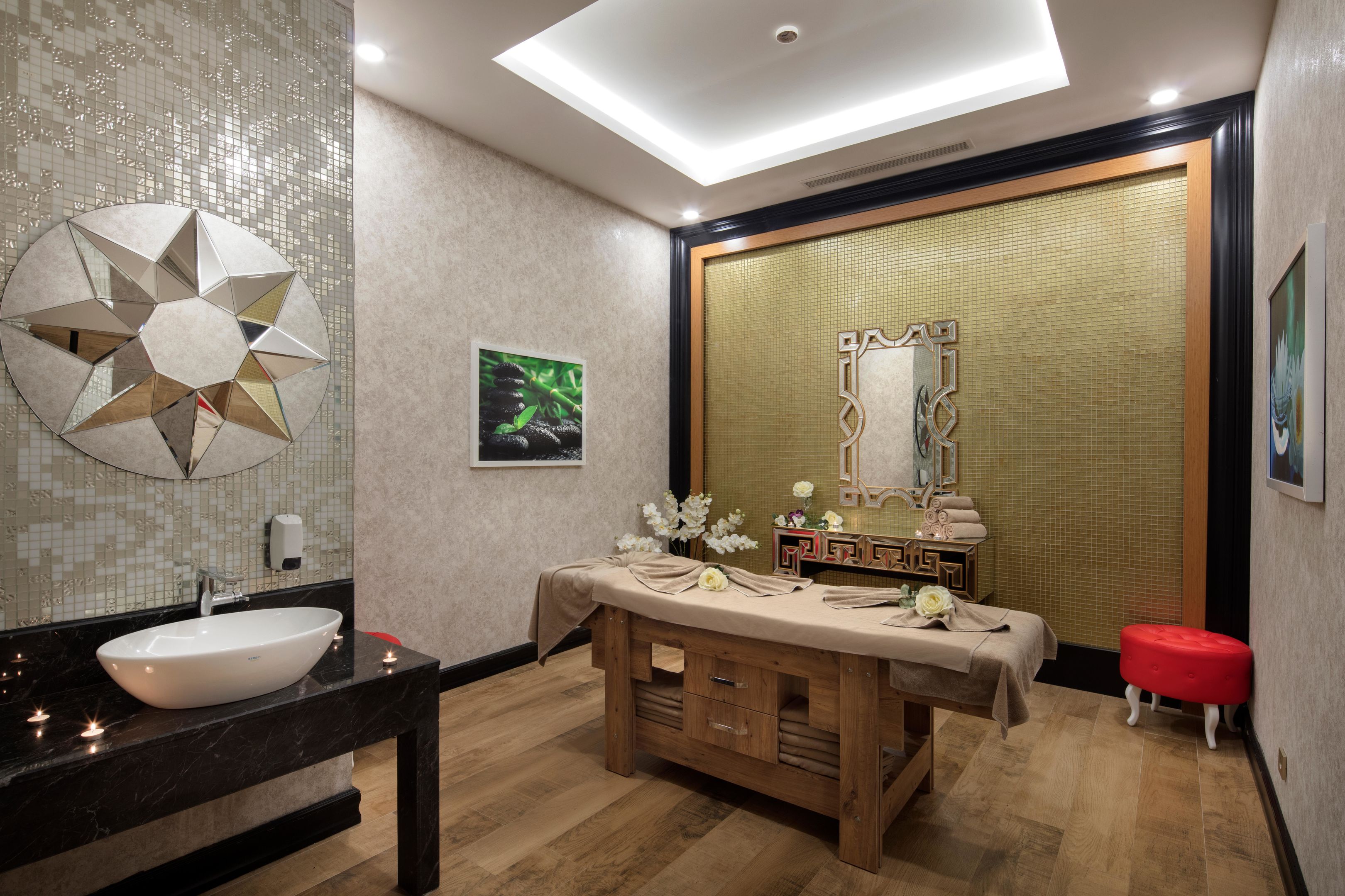 GRANADA LUXURY BEACH