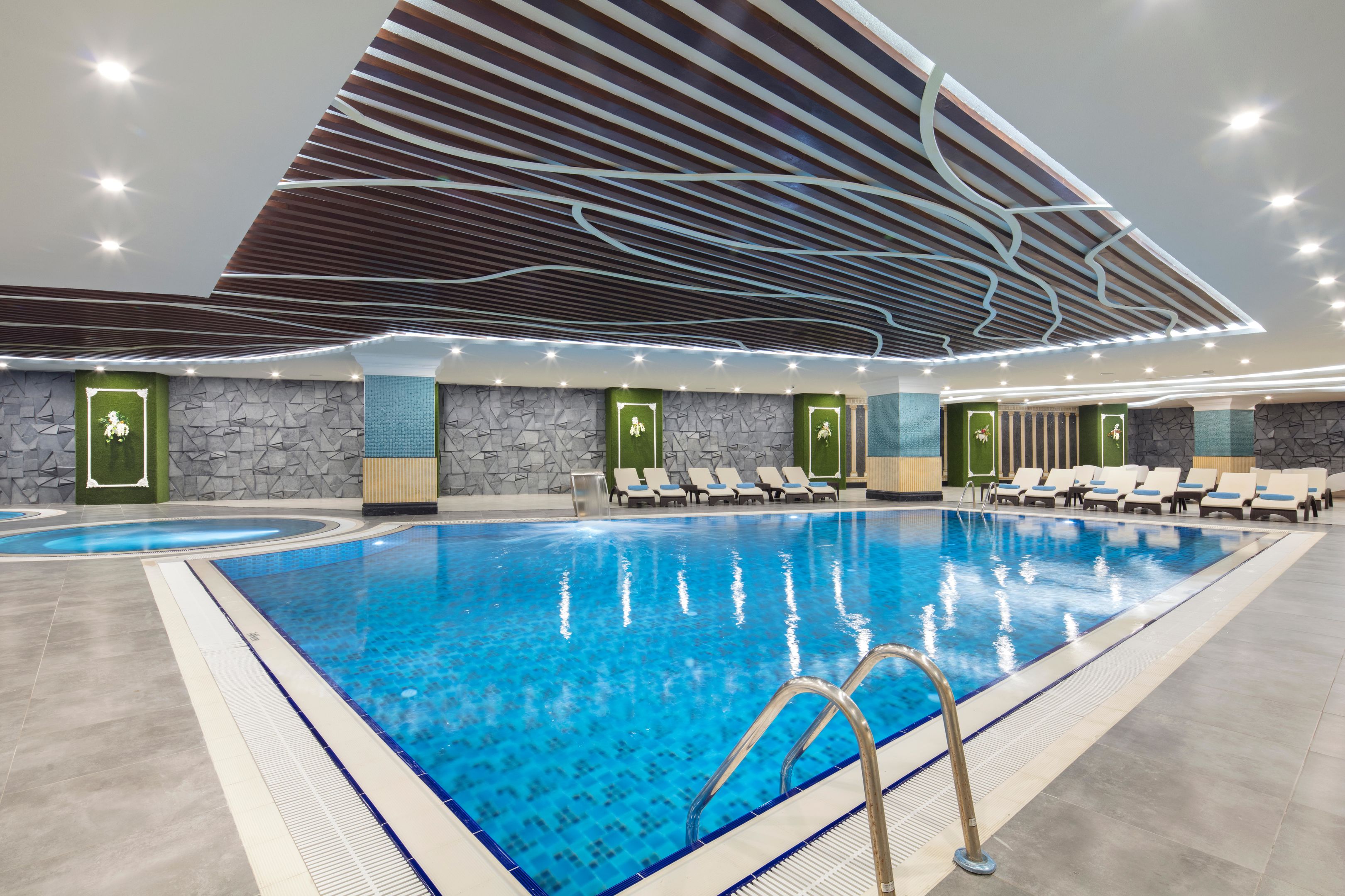 GRANADA LUXURY BEACH