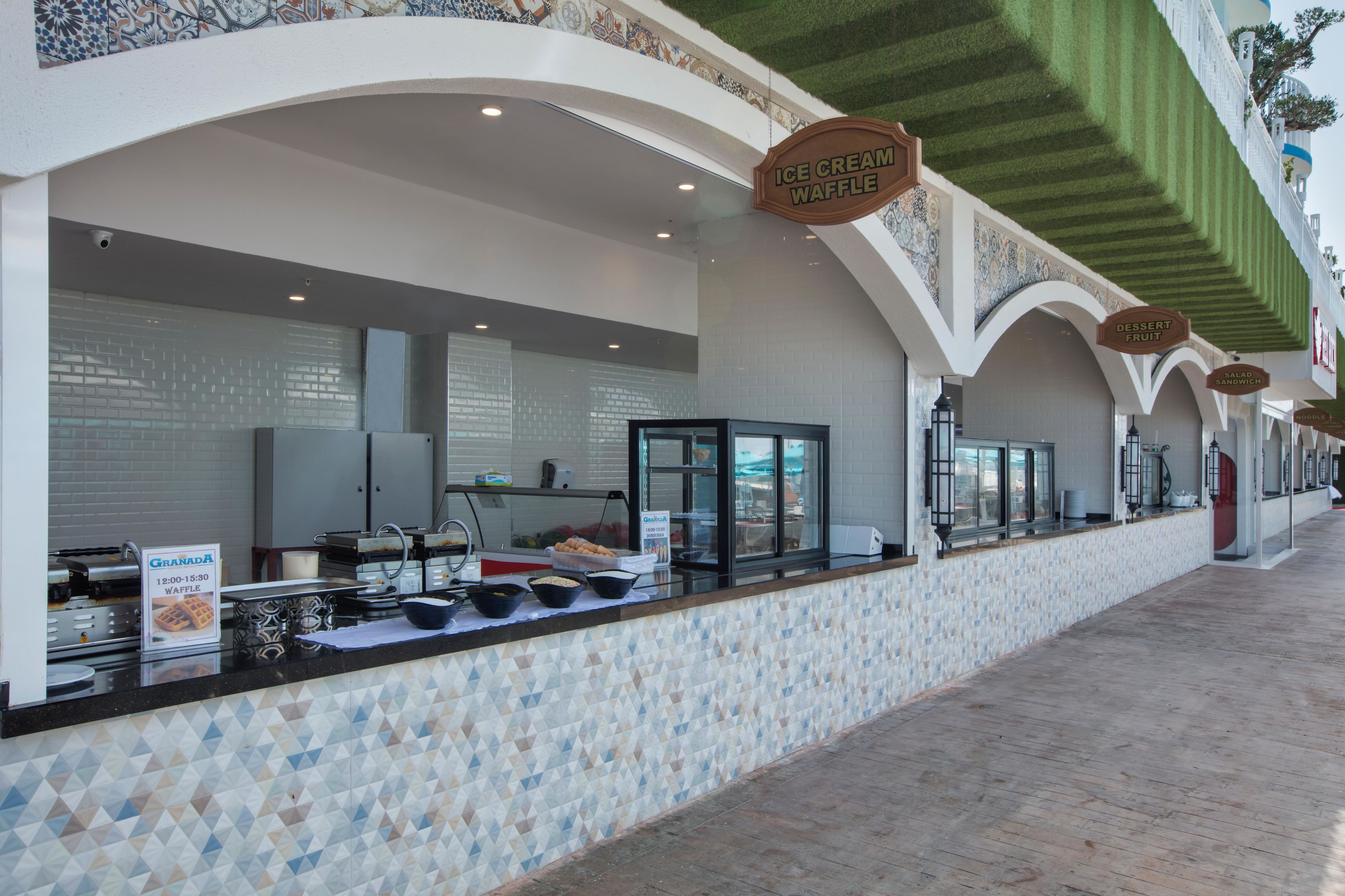 GRANADA LUXURY BEACH