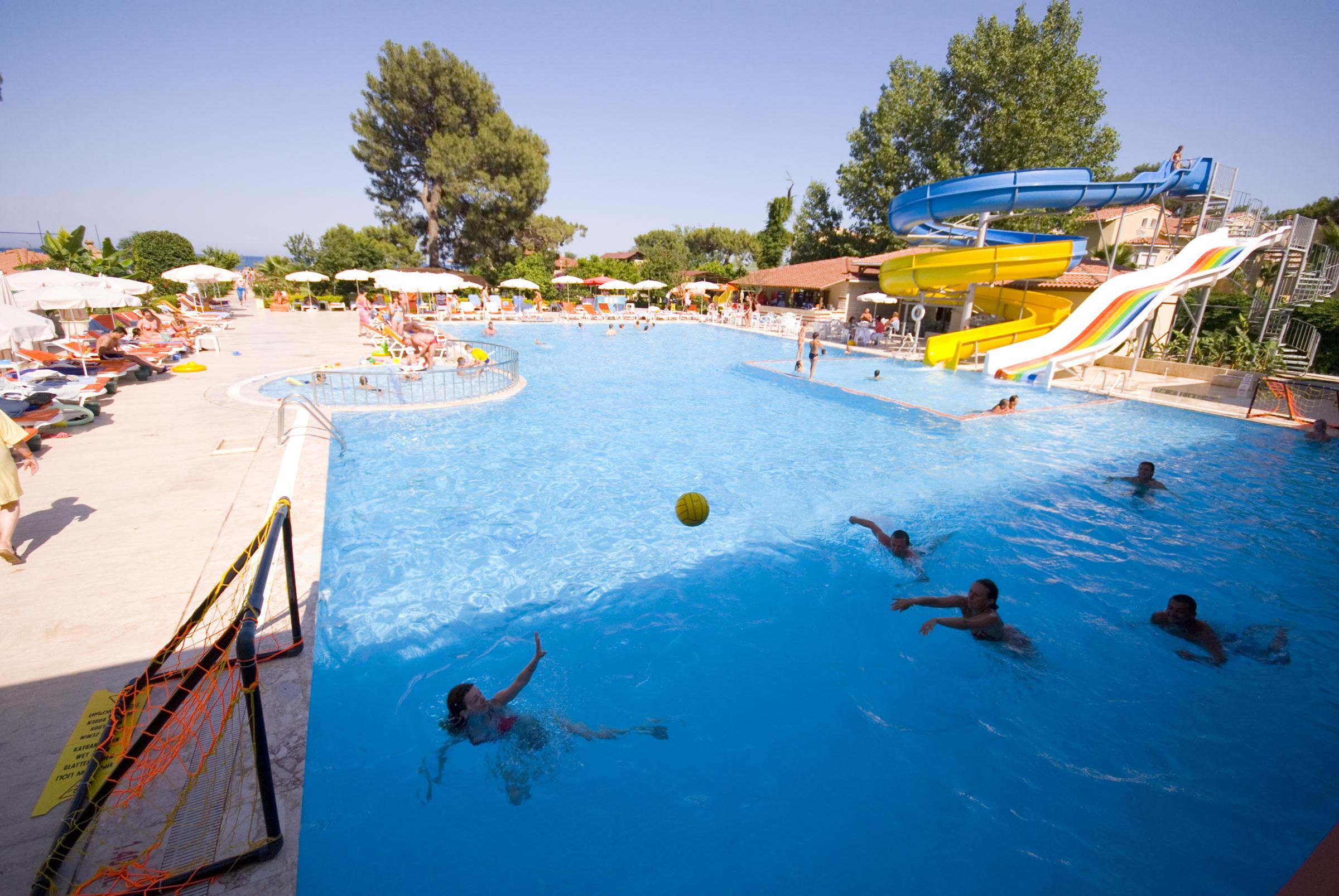 TRANSATLANTIK BEACH HOTEL