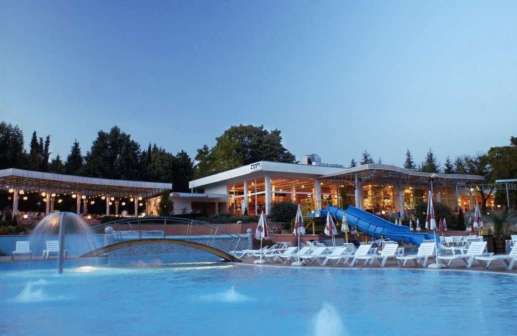 COM HOTEL
