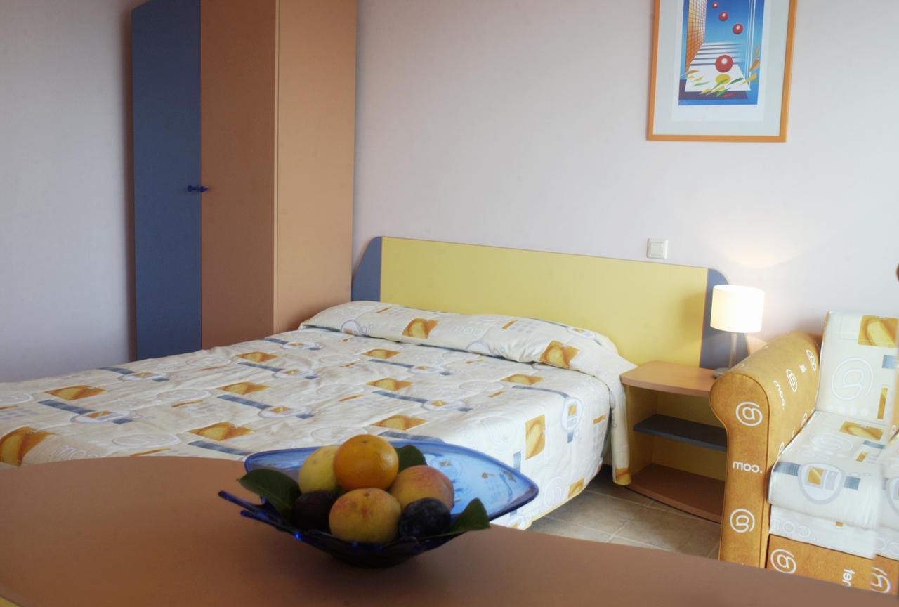 COM HOTEL