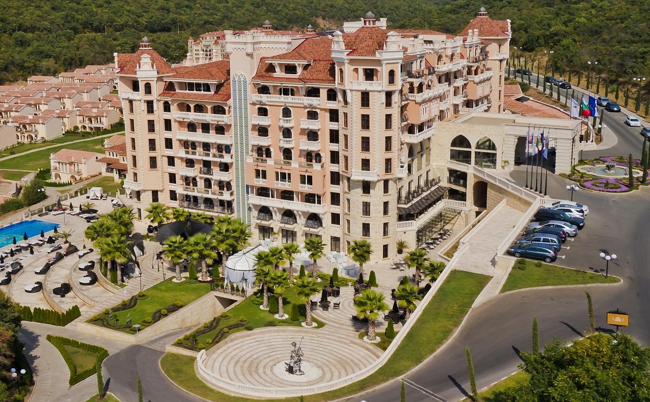 ROYAL CASTLE DESIGN-SPA HOTEL
