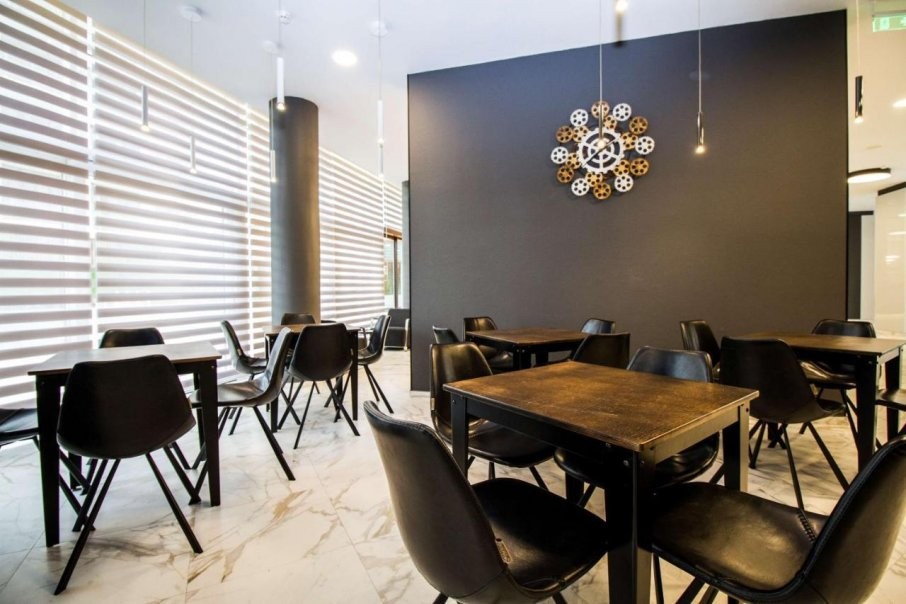 BEST WESTERN PLUS PREMIUM INN HOTEL