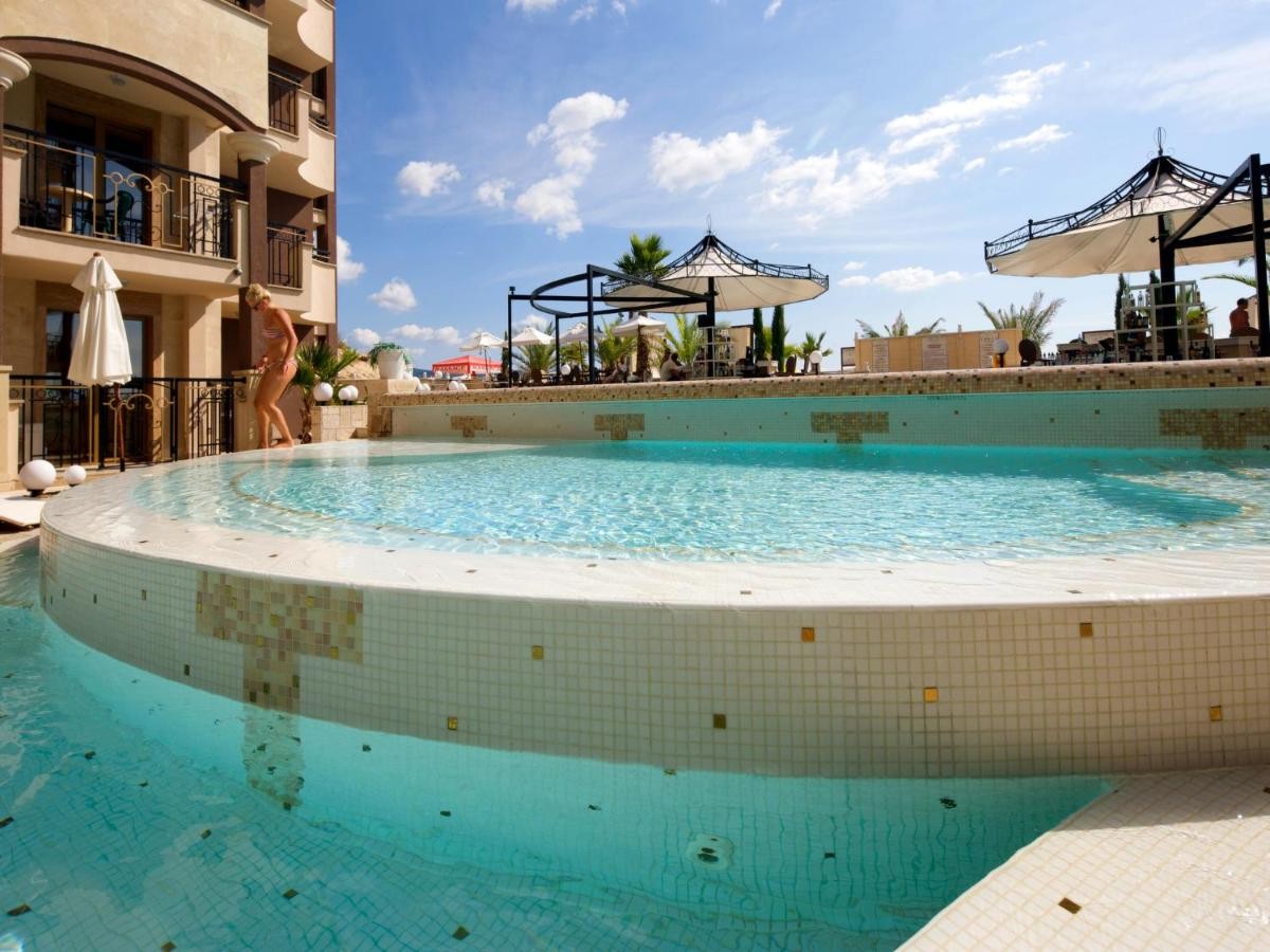 RUMBA BEACH GOLDEN INA HOTEL