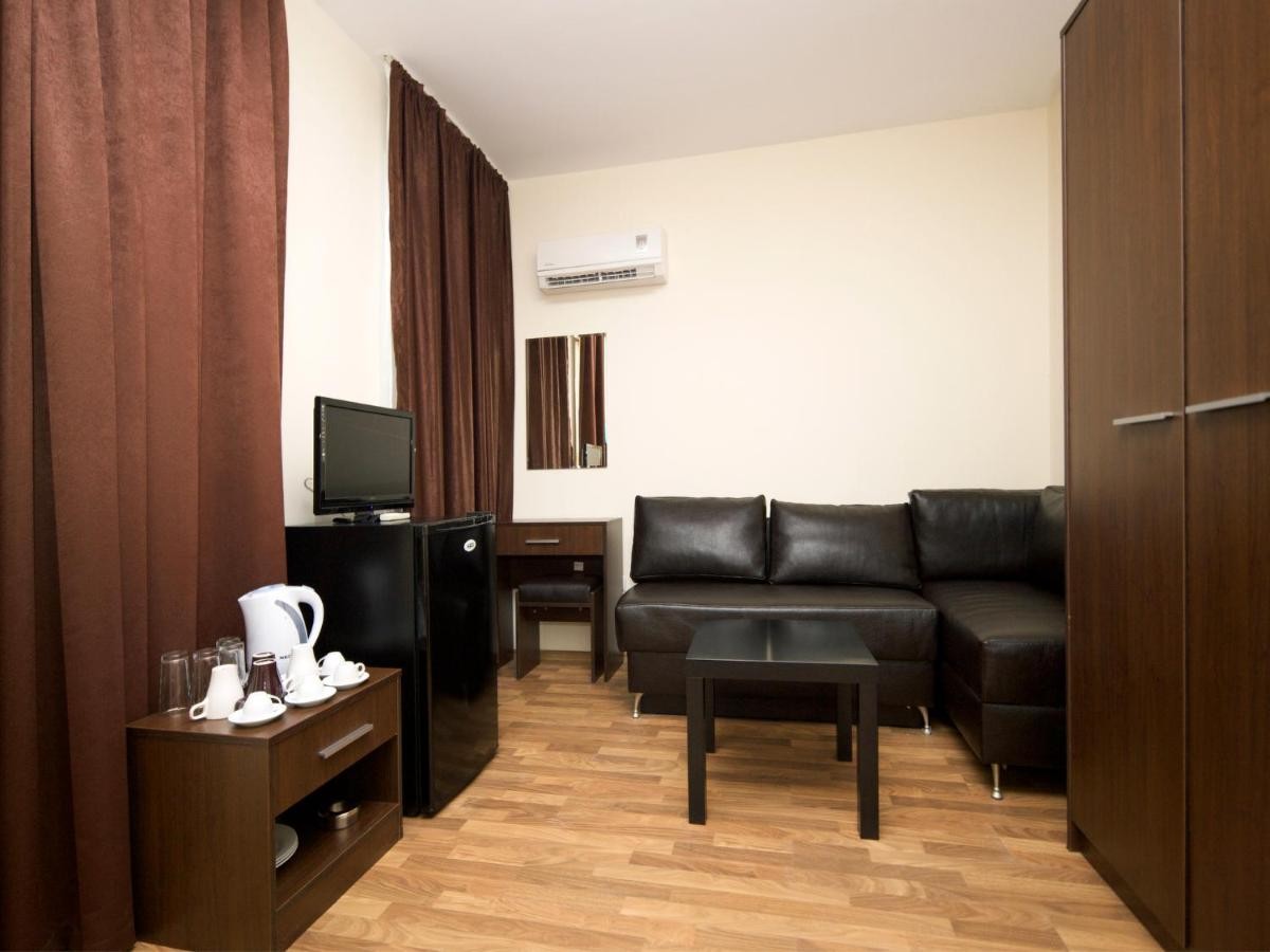 RUMBA BEACH GOLDEN INA HOTEL