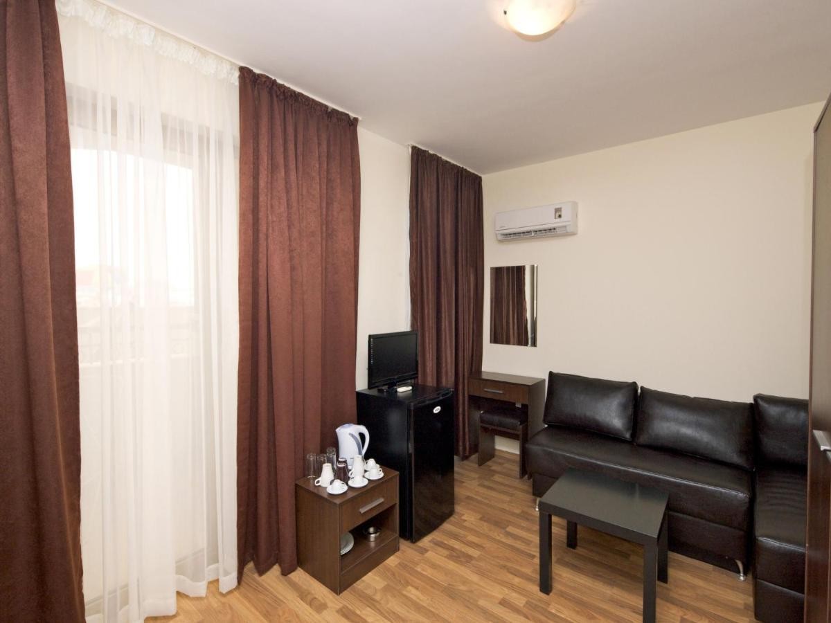 RUMBA BEACH GOLDEN INA HOTEL