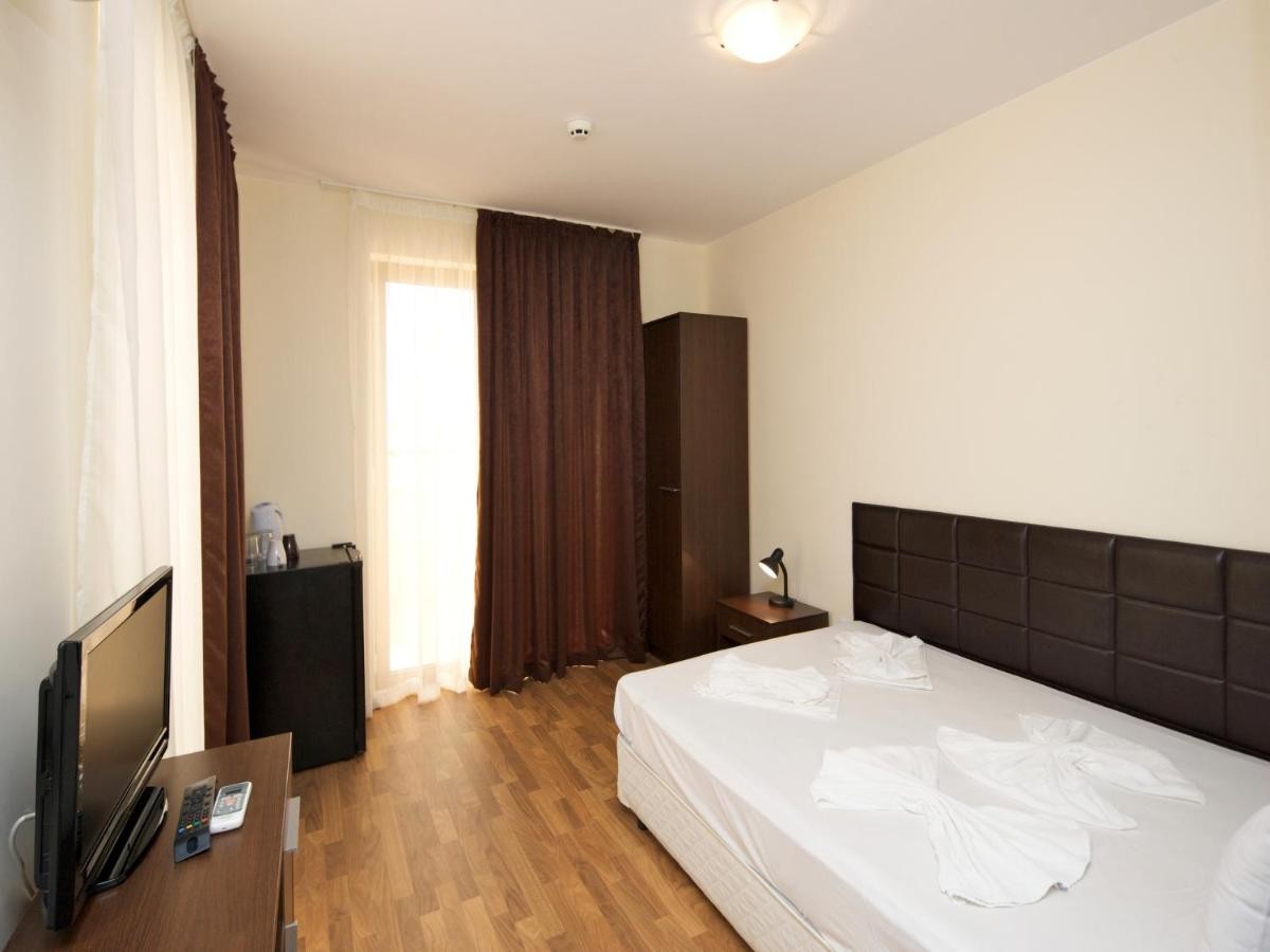 RUMBA BEACH GOLDEN INA HOTEL
