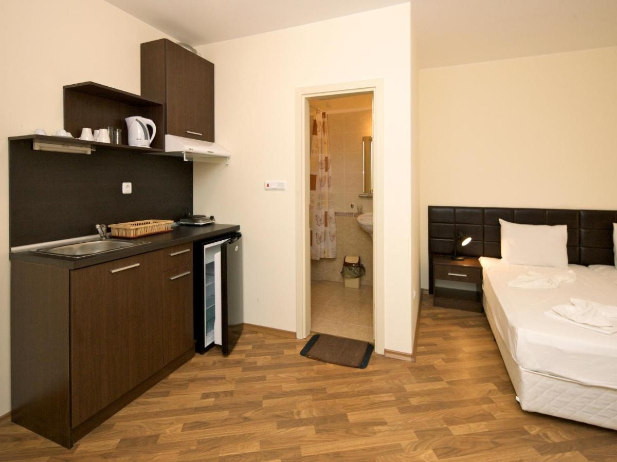 RUMBA BEACH GOLDEN INA HOTEL