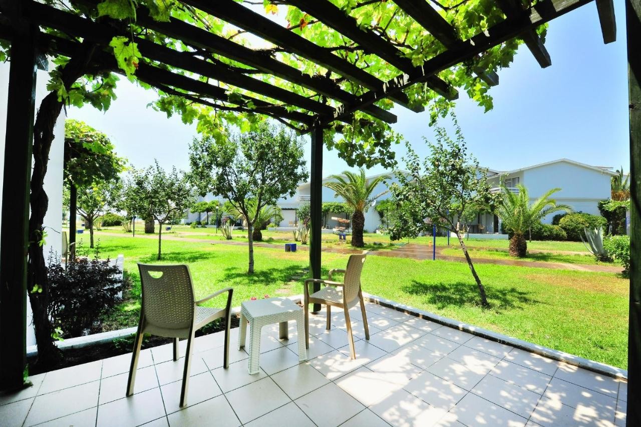 AFYTOS AKCAY HOLIDAY VILLAGE