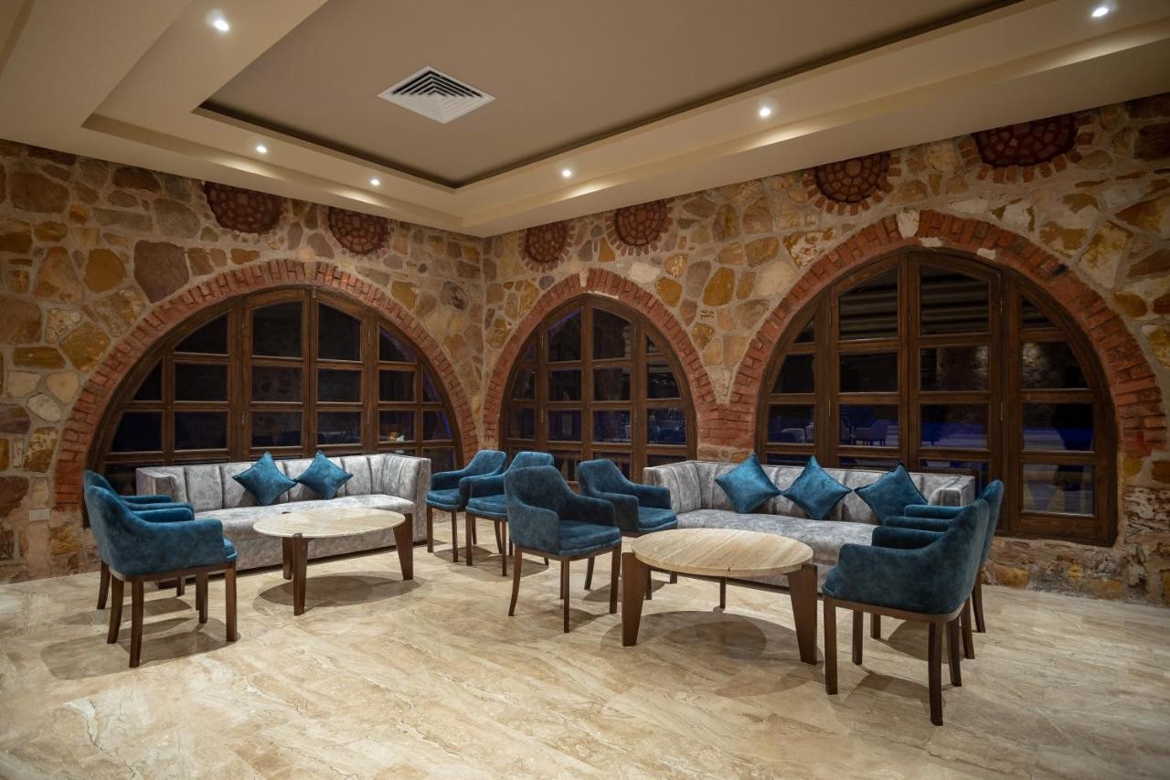 UTOPIA BEACH CLUB