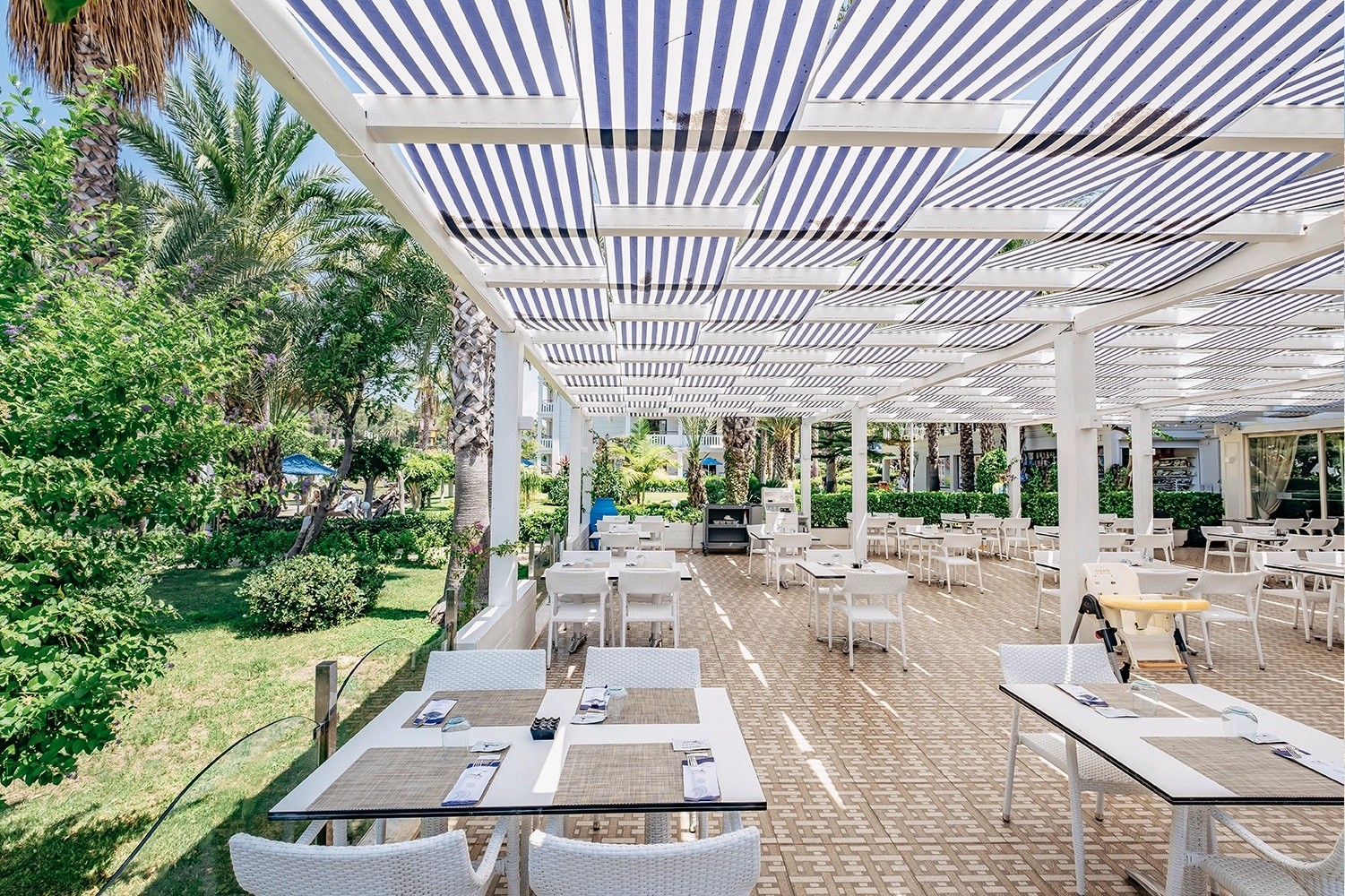 UTOPIA RESORT-RESIDENCE