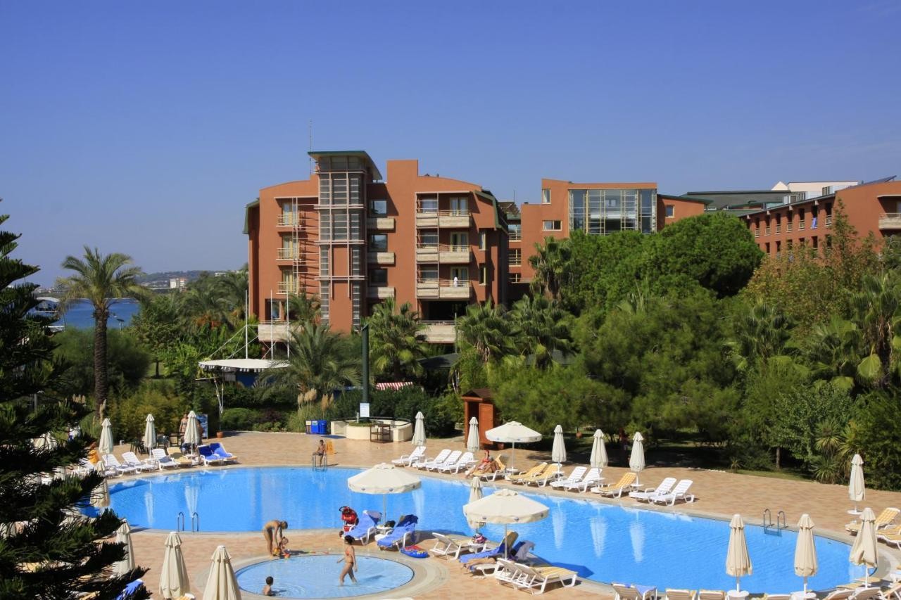 AQI HOTELS PEGASOS CLUB
