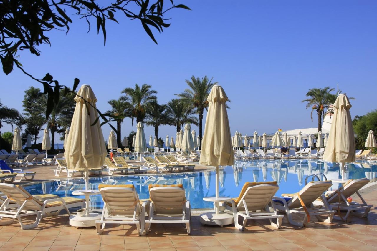 AQI HOTELS PEGASOS CLUB