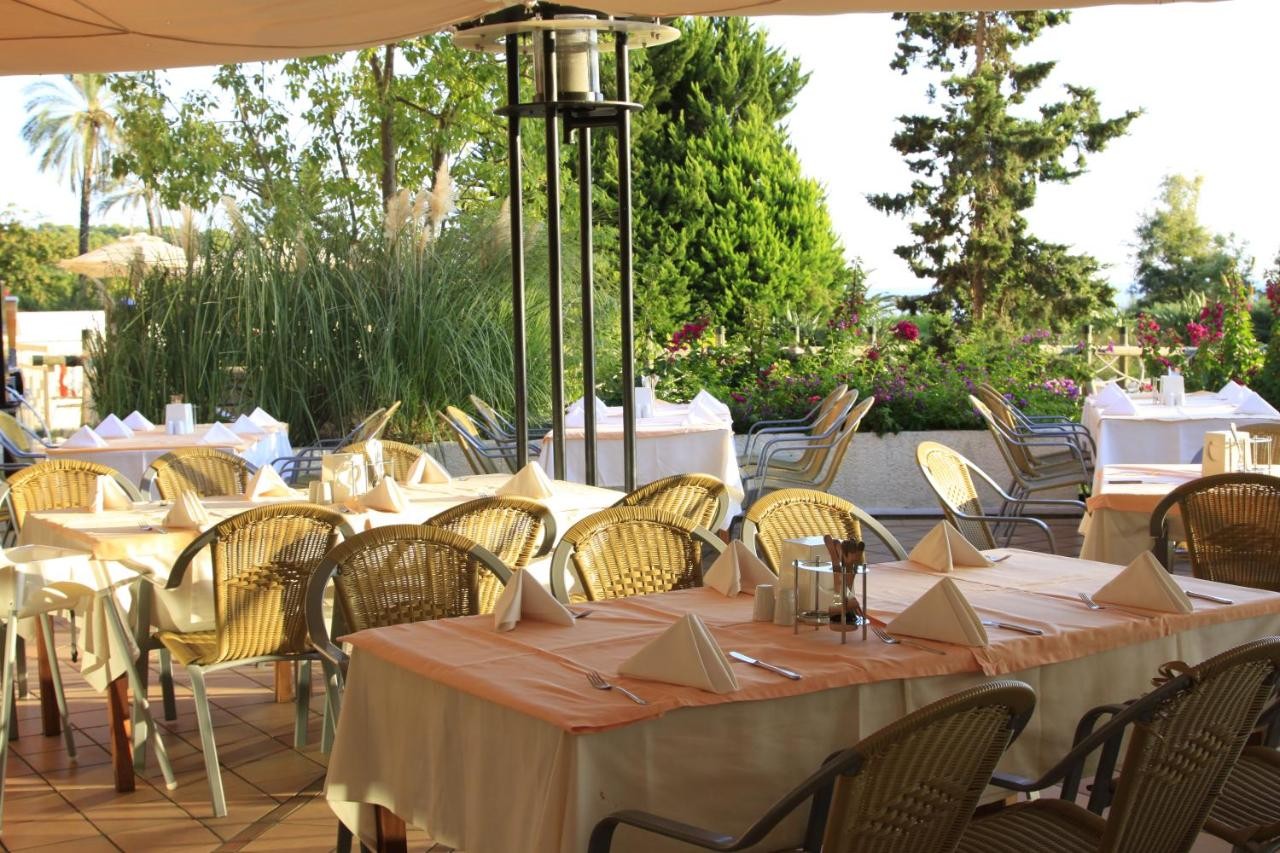 AQI HOTELS PEGASOS CLUB