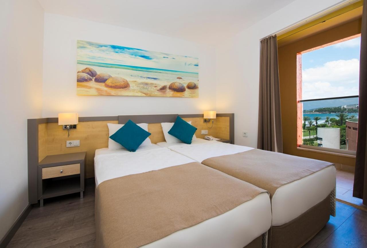 AQI HOTELS PEGASOS CLUB