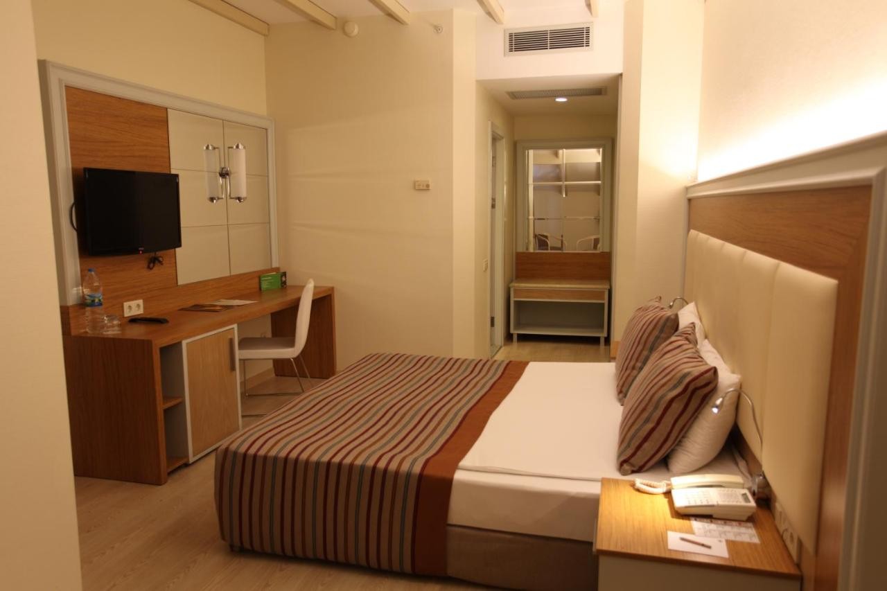 AQI HOTELS PEGASOS RESORT
